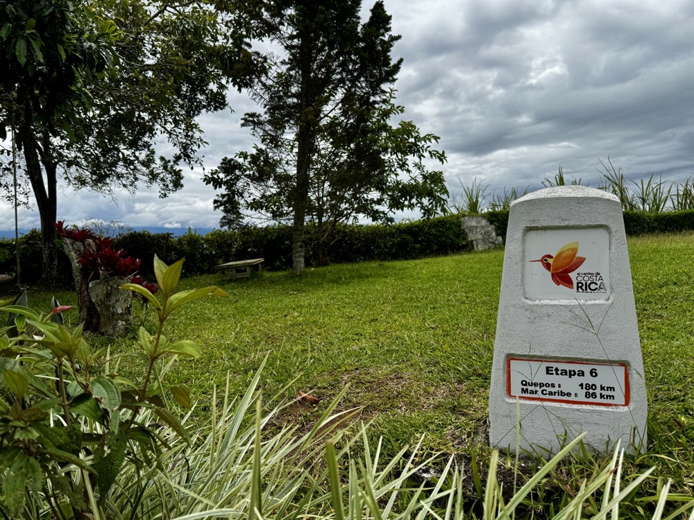The different trail markers on the Camino de Costa Rica
